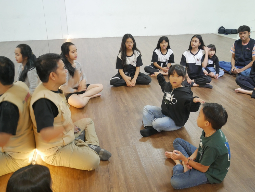 Sesi latihan akting di Sanggar Ananda, para peserta dilatih Akting sama Kak Aditya Gumay